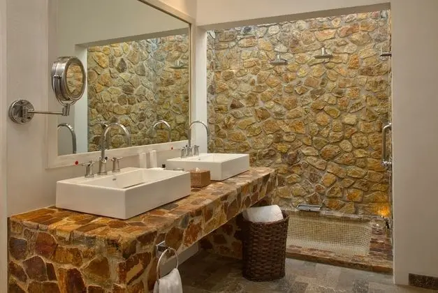 Master Suite with jacuzzi and pool