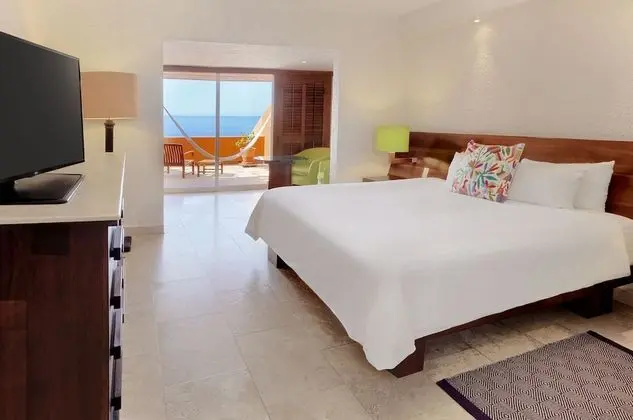 Brisas Beach Club One King Bed