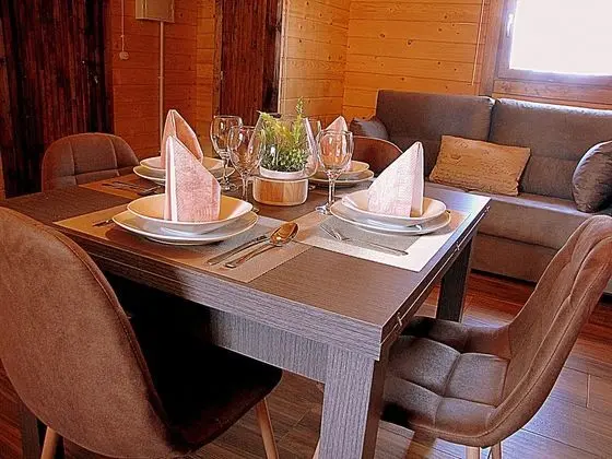 Kulübe, 2 Yatak Odası (1)