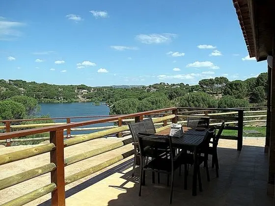 Kulübe, 2 Yatak Odası (1)