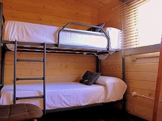 Kulübe, 2 Yatak Odası (2)
