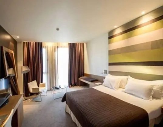 Standard Tek Büyük Yataklı Oda (1AD + 1 CH)