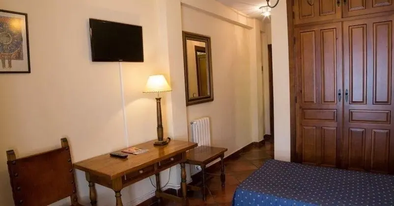 Tek Büyük Yataklı Oda