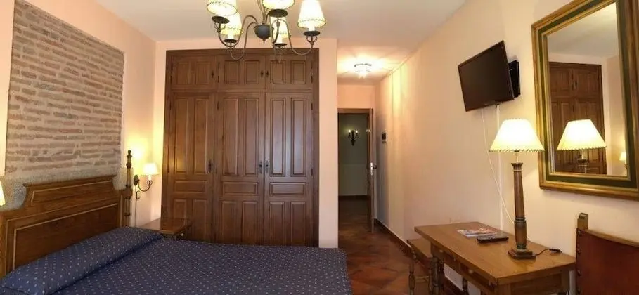 Tek Büyük Yataklı Oda