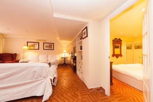 Apart Daire, 3 Yatak Odası (La Gran Casa de Moratín)