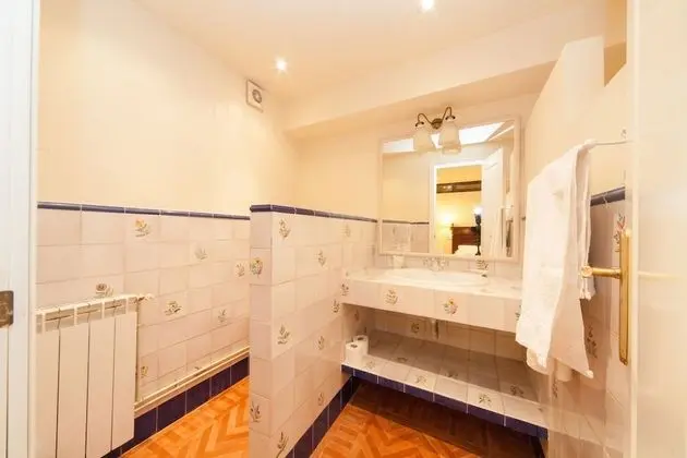 Apart Daire, 3 Yatak Odası (La Gran Casa de Moratín)