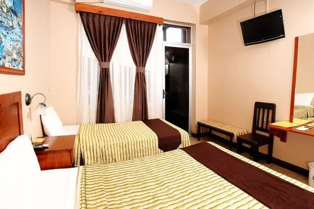 Triple Room with Terrace