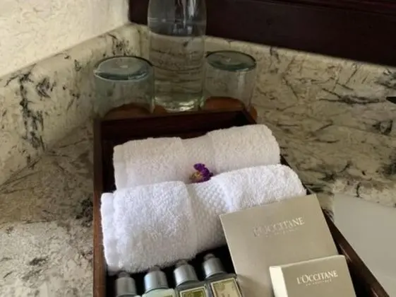Master Suite, 1 King Bed, No.8
