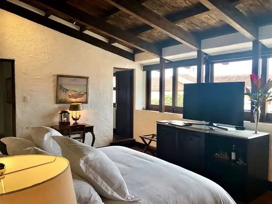 Suite, 1 Queen Bed, No. 10