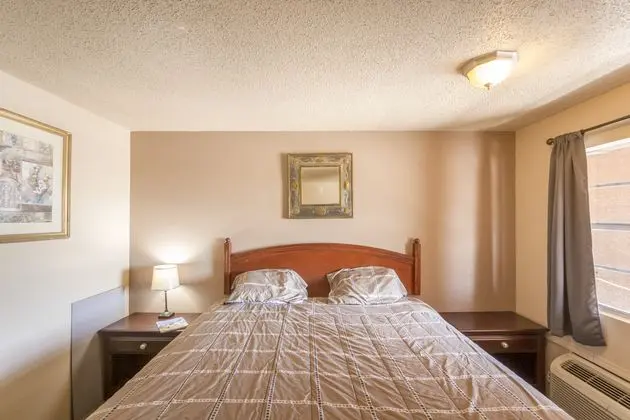 Oda Deluxe King Bed