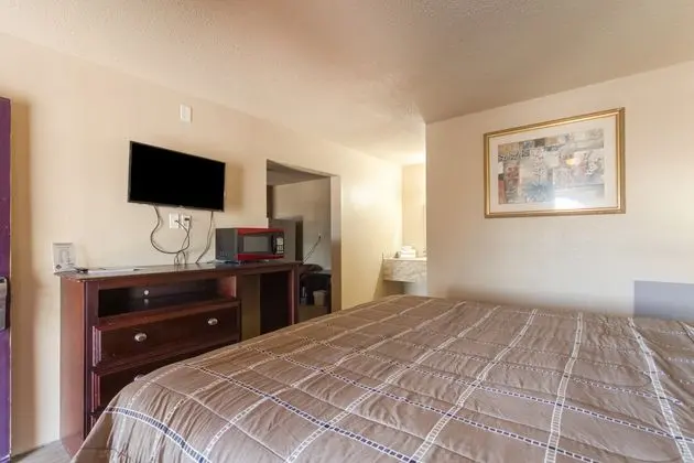 Oda Deluxe King Bed