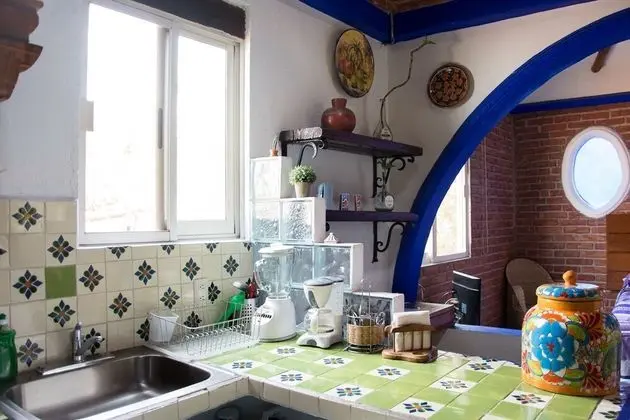 Traditional Çatı Katı (Loft)