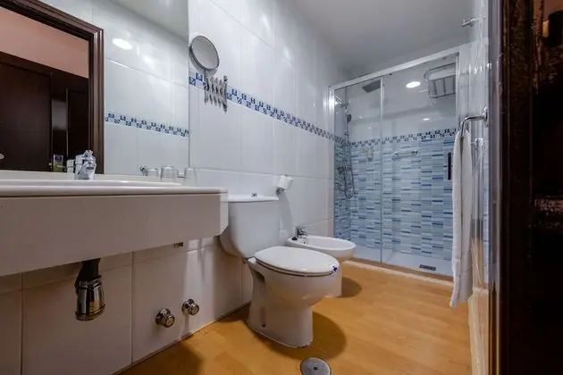 Tek Büyük veya İki Ayrı Yataklı Oda