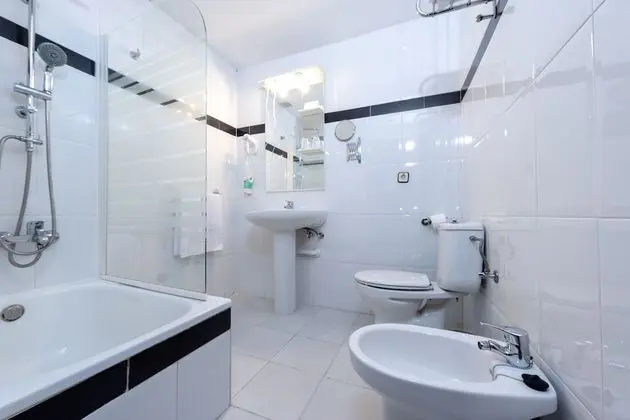 Tek Büyük veya İki Ayrı Yataklı Oda