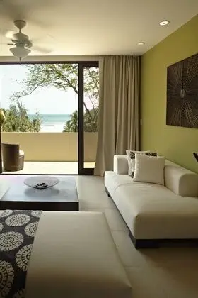 Deluxe 2-Bedroom Suite Ocean View
