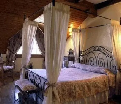 Tek Büyük Yataklı Oda