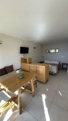 Standard Apart Daire, Göl Manzaralı