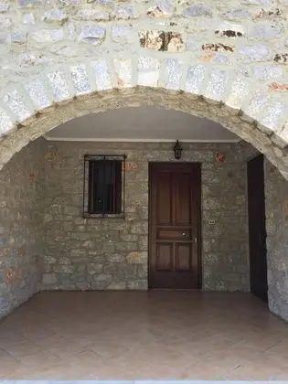 Traditional Tek Büyük Yataklı Oda