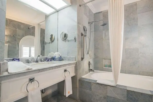 Brisas Beach Club King Bed