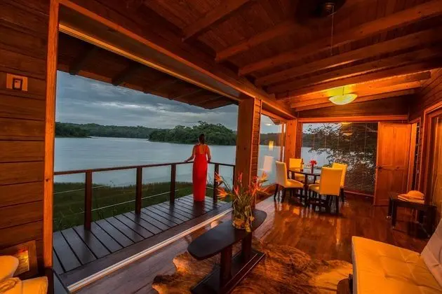 E Waterfront Master Suite Single