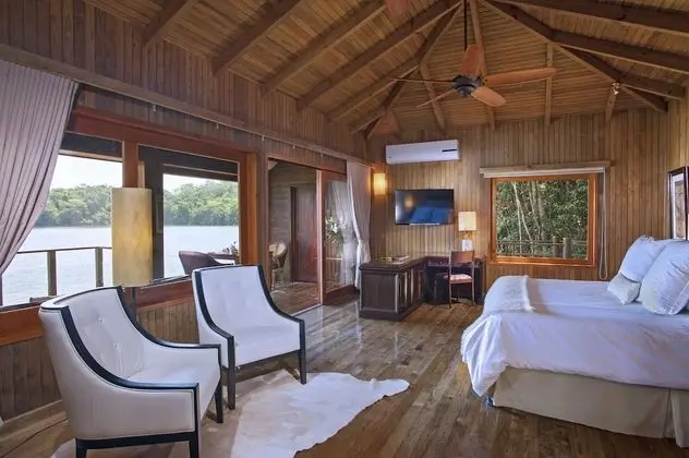 E Waterfront Master Suite Single