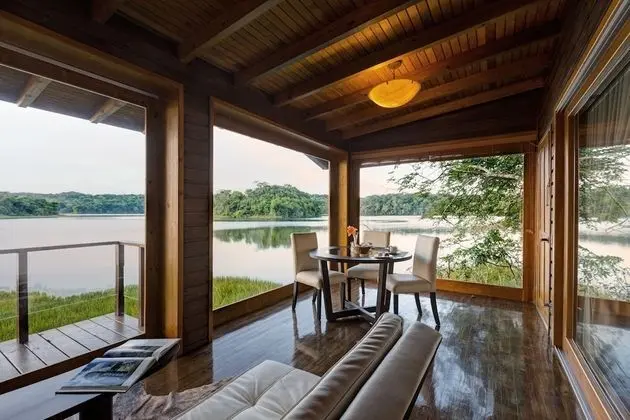 E Waterfront Master Suite Single