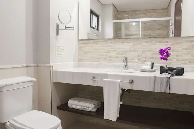 Premium Oda, 1 En Büyük (King) Boy Yatak