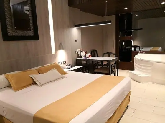 Deluxe Stüdyo Süit