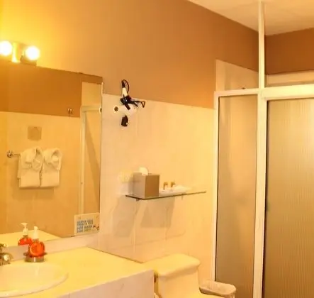 Business Tek Büyük Yataklı Oda, 2 Büyük (Queen) Boy Yatak, Özel Banyo, Bahçeli