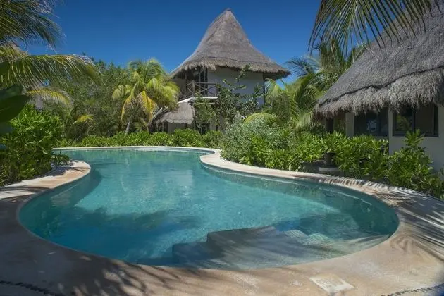 Bungalow, 1 King Bed, Garden View