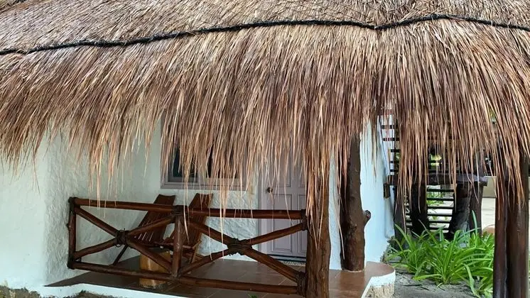 Bungalow, 1 King Bed, Garden View
