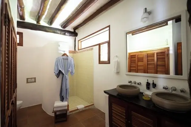 Junior Suite, 1 King Bed, Garden View
