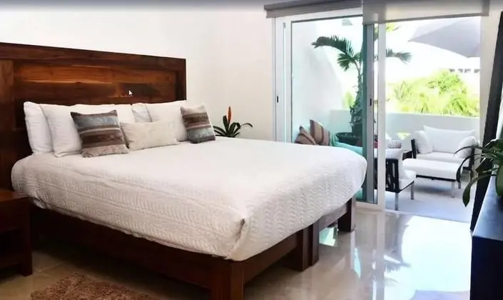 Downtown 3room Condo Olas 306