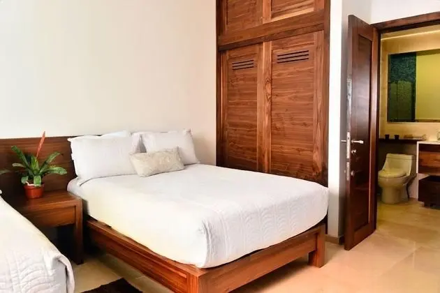 Downtown 3room Condo Olas 306