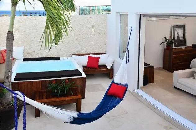 Downtown 3room Condo Olas 306