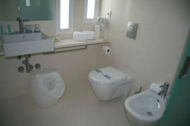 Tek Büyük Yataklı Oda, Balkon, Deniz Manzaralı