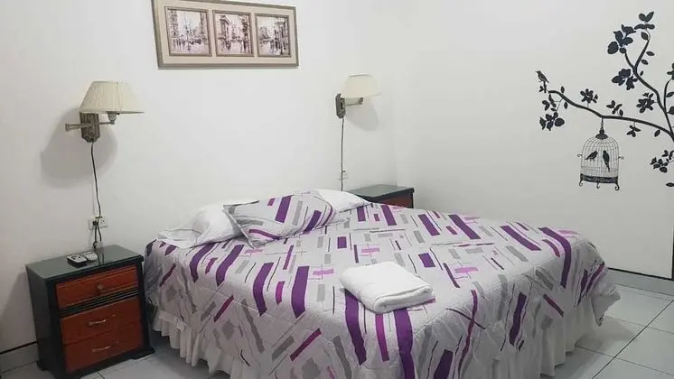 Oda, 1 En Büyük (King) Boy Yatak, Engellilere Uygun, Sigara İçilmez