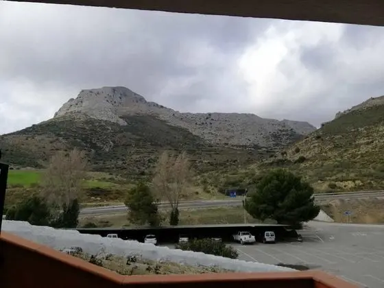 Büyük Yataklı Tek Kişilik Oda