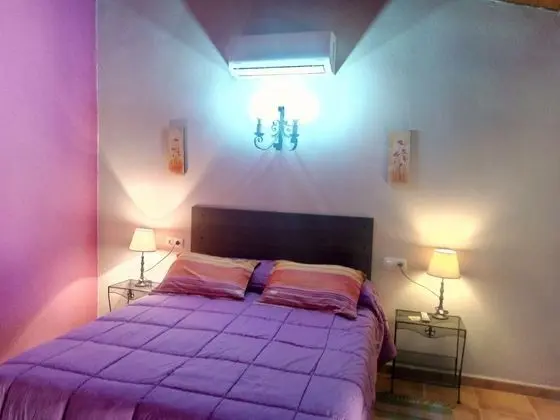 Tek Büyük Yataklı Oda, 1 Çift Kişilik Yatak