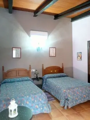 Tek Büyük Yataklı Oda, 2 Tek Kişilik Yatak