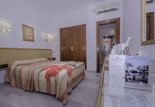 Büyük Yataklı Tek Kişilik Oda