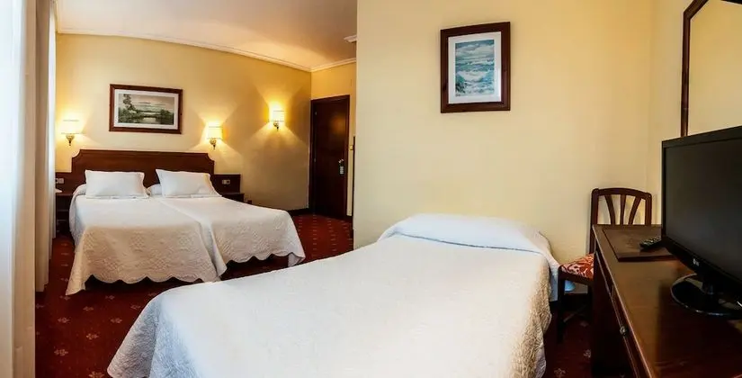 Standard Üç Kişilik Oda, Şehir Manzaralı