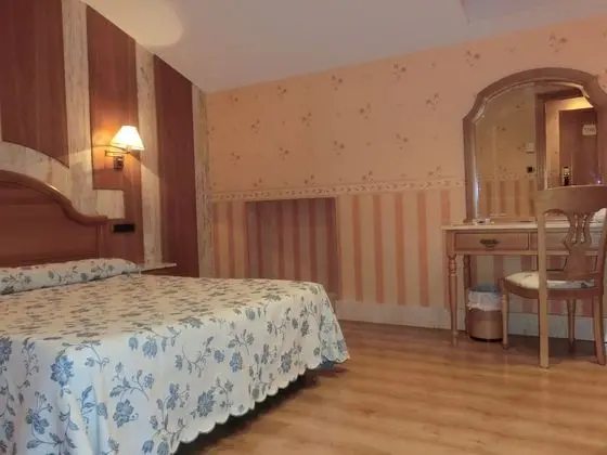 Tek Büyük Yataklı Oda (with extra bed)
