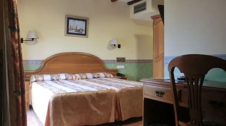 Tek Büyük Yataklı Oda (with extra bed)