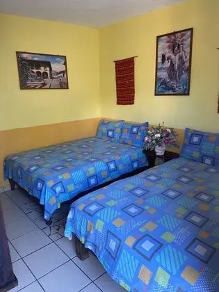 Tek Büyük Yataklı Oda, 2 Çift Kişilik Yatak