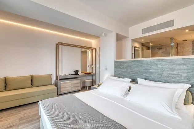 Deluxe Üç Kişilik Oda, Şehir Manzaralı