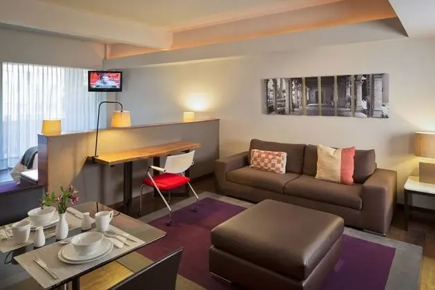 Master Suite 2 Double Beds