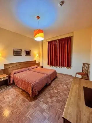 Tek Büyük veya İki Ayrı Yataklı Oda