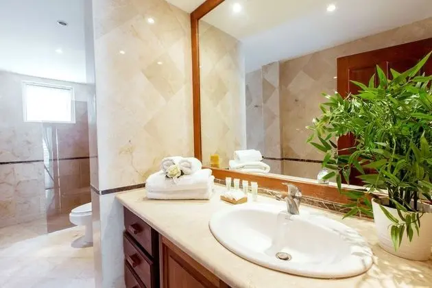 Deluxe Apart Daire, 2 Yatak Odası, Havuz Manzaralı, Havuz Kenarı