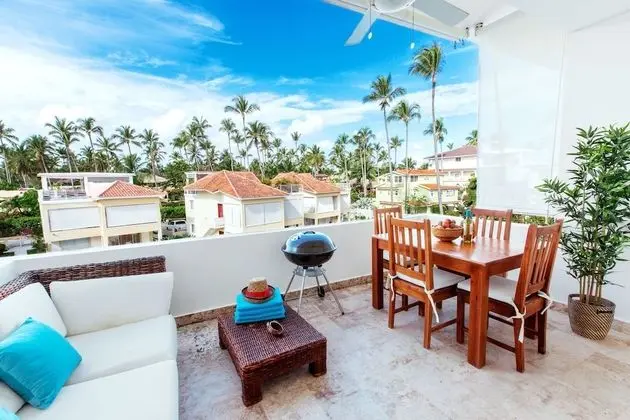 Deluxe Çatı Katı Süiti (Penthouse), 3 Yatak Odası, Havuz Manzaralı, Havuz Kenarı